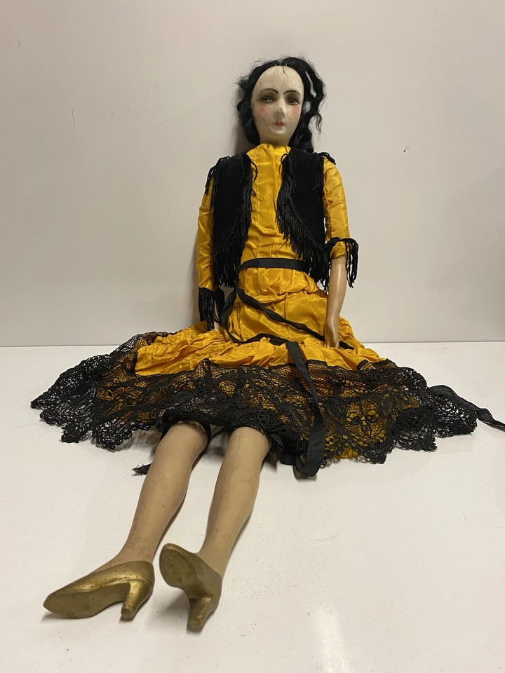 Ancienne Grande Poupée de Salon Boudoir vintage (manque 3 doigts) 83 cm - Immagine 2 di 4