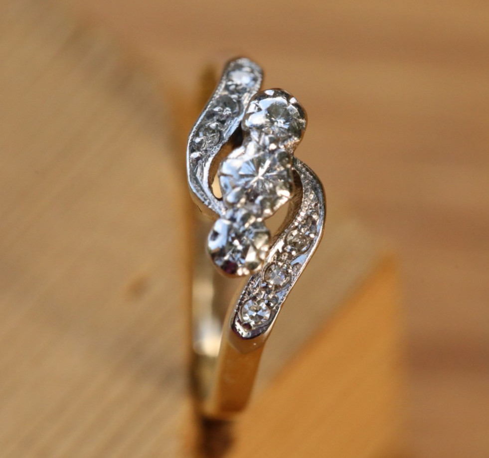 Diamond Swirl Ring with Platinum