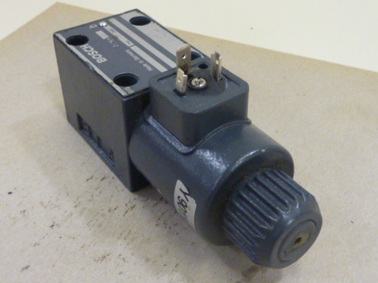 BOSCH Directional Valve 0 810 091 227 Used #47237