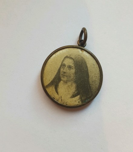 Pendentif Vintage En Métal Argenté - Bijou D'occasion Plein De Charme