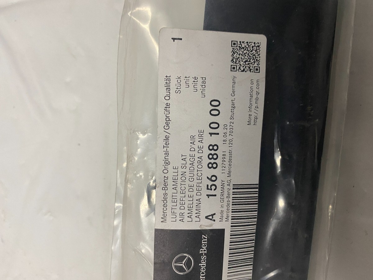 NEW MB GLA X156 FRONT RIGHT UPPER AIR FLOW SERRATION A1568881000