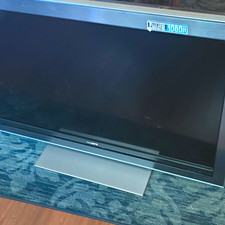 Sony BRAVIA KDL-52W3000 52" LCD 1080p HDTV Flat Screen HDMI Black