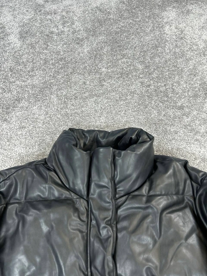 Женская куртка Zara средний размер черная искусственная кожа пуховик - Изображение 2 из 4