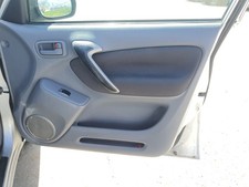 Porte avant et accessoires Toyota RAV4 II