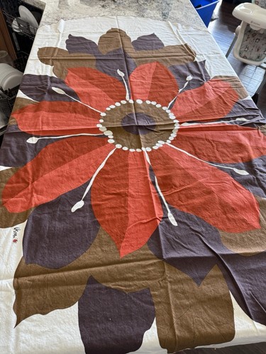 VERA NEUMANN Mod Tablecloth 74” Long Rounded Or Oblong Summer Orange Brown