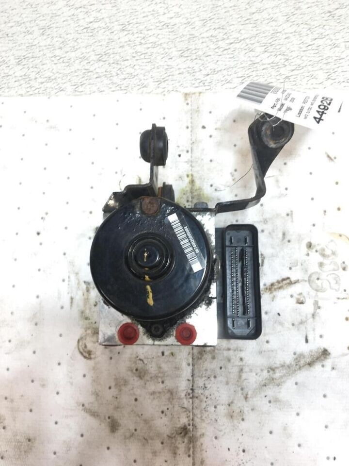 2004 2005 2006 MAZDA 3 ABS Anti-Lock Brake Pump Module Assembly