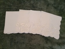 4 Vintage Embroidered Cloth Lunch Dessert Napkins White Floral 10"