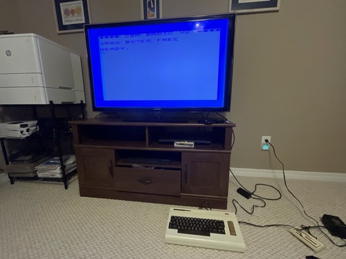 Vintage Rare Commodore VIC 20 W/ Box Friendly Computer Low Serial Number 1st gen - Picture 4 of 13
