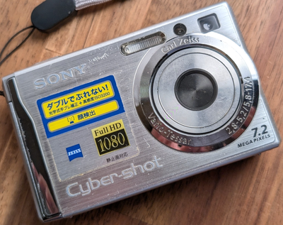 【動作確認済】SONY ソニー Cyber-Shot DSC-W80 Sony Cyber-shot DSC-W80 7.2MP Digital Camera - Blue (PARTS