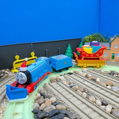 Thomas & Friends TrackMaster Snowy Gordon Train Engine + Custom Santa Sleigh