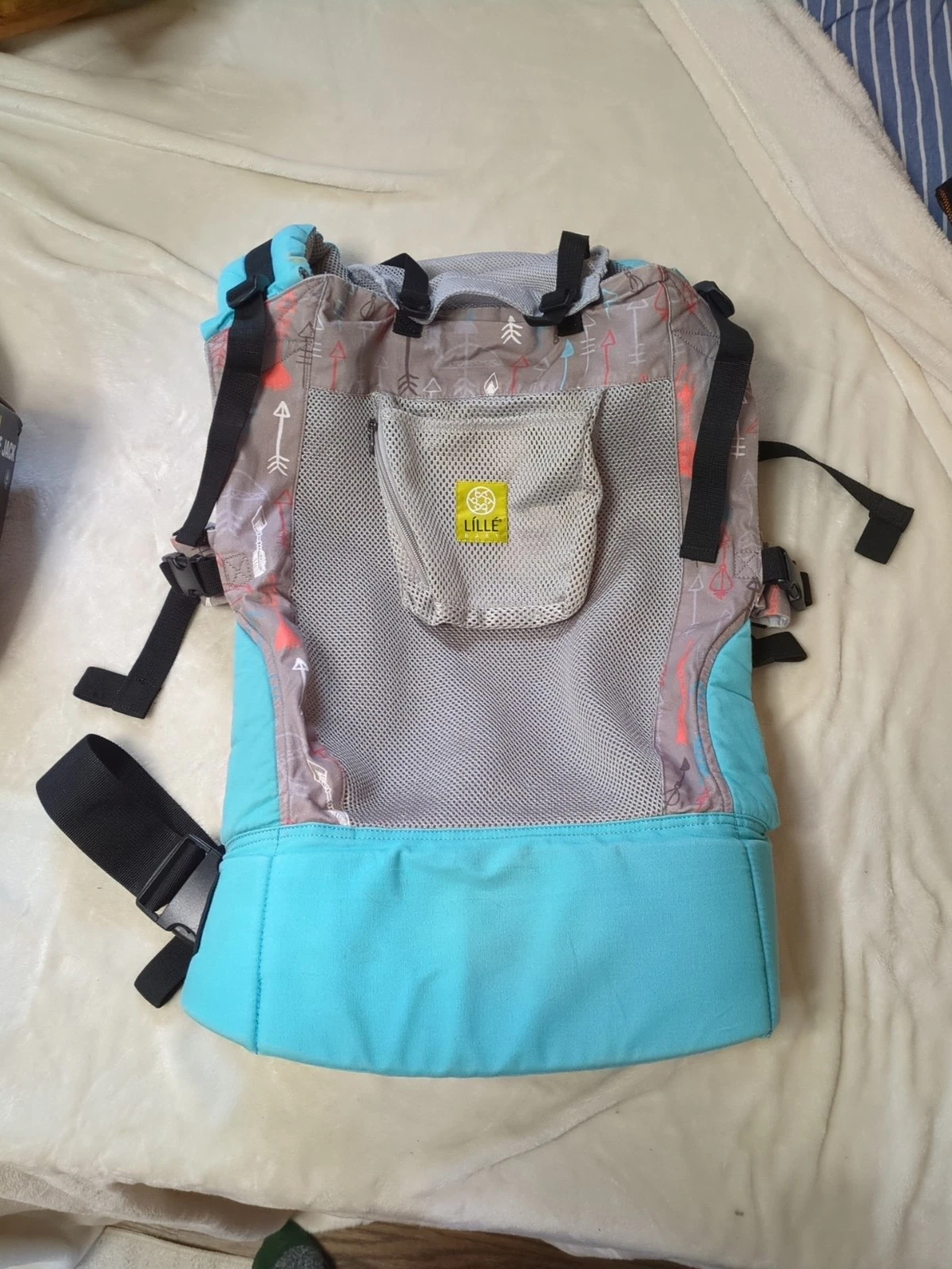 LillieBaby Carrier Complete All Seasons 6-in-1: Cupids Arrows