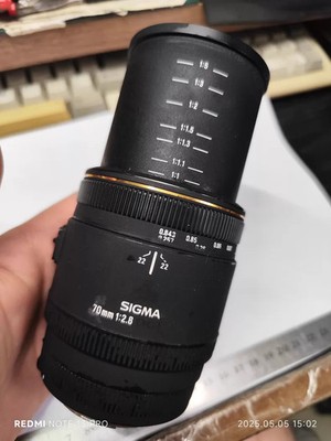 Sigma 70mm F2.8 EX DG MACRO Medium Telephoto Lens for Canon EF Mount