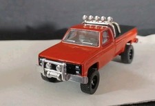 Greenlight (Custom) 1:64 1986 Chevy Silverado 
