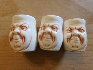 Schäfer & Vater - 6 Vintage-Schnapsgläser aus Porzellan mit Januskopf