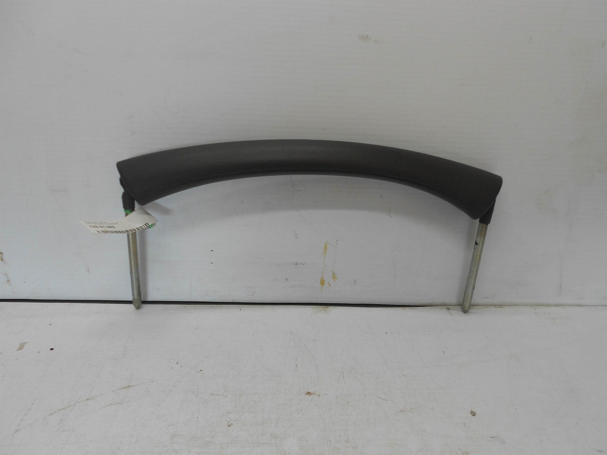 2003-2006 Chevy GMC Silverado Sierra Tahoe Passenger Dash Grab