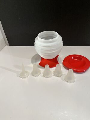 Tupperware Model 6253 A-1 Red squeeze- it cake decorator
