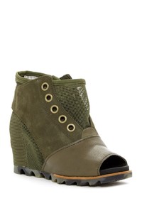 sorel joanie mesh wedge bootie