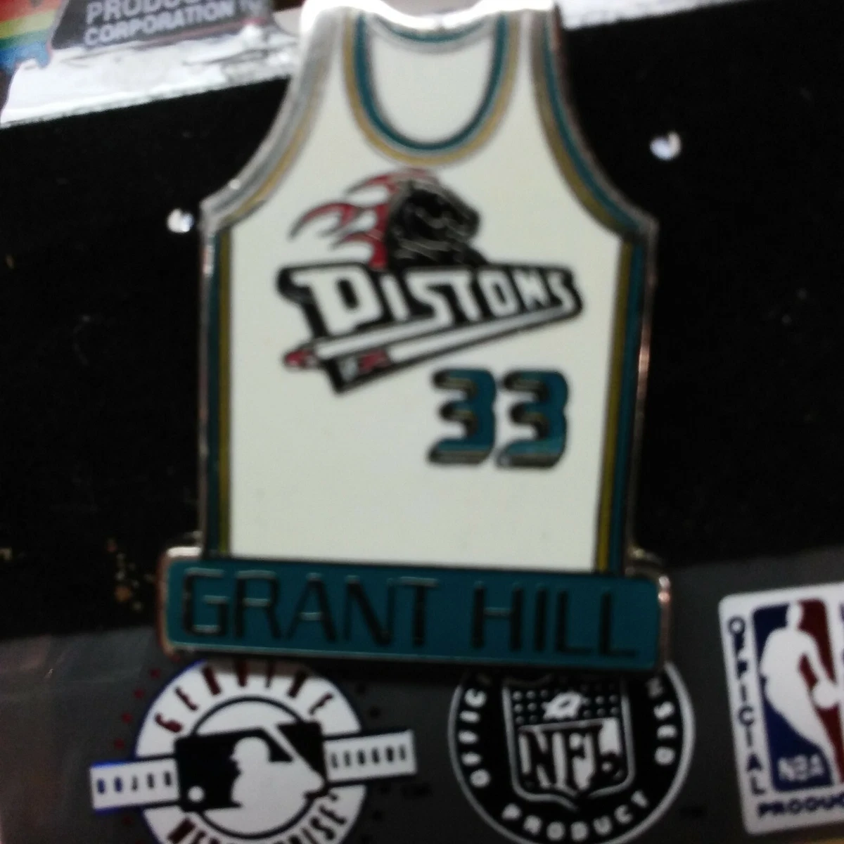 Detroit pistons old store school jersey
