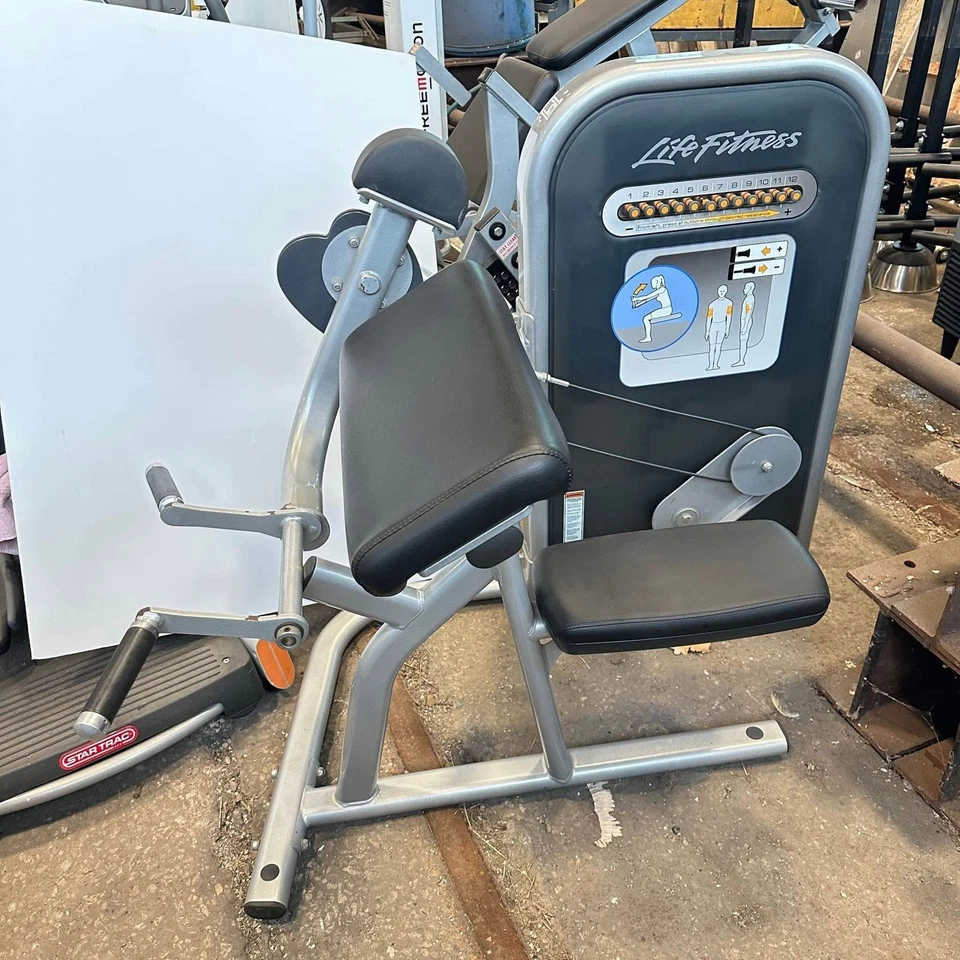 Lot of 9 - Life Fitness Band Resistance Commercial Gym Circuit Machines New Pads - Image 2 of 4