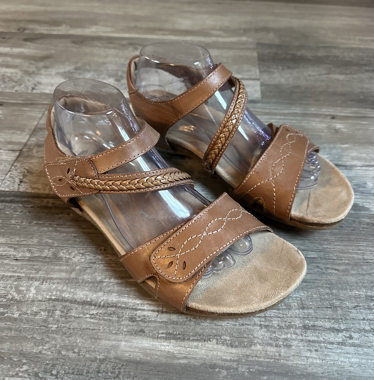 Earth Origins Bria Sandals Women's Size 9.5 Tan/Brown Leather Sling