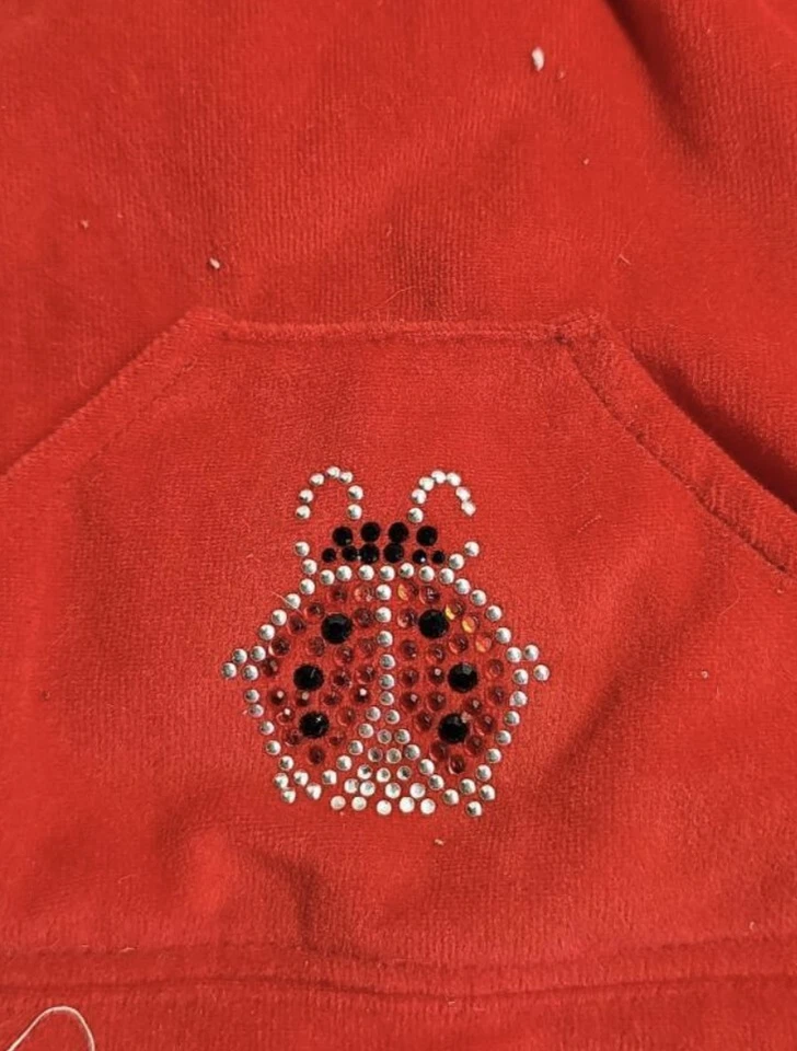 Sudadera con capucha de terciopelo rojo para perro con armario Max's mediano 14" 90013 Foto 4 de 4