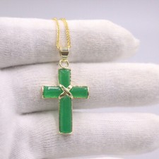 Ciondolo da donna placcato oro in lega di crufix giada verde gemma croce pendente