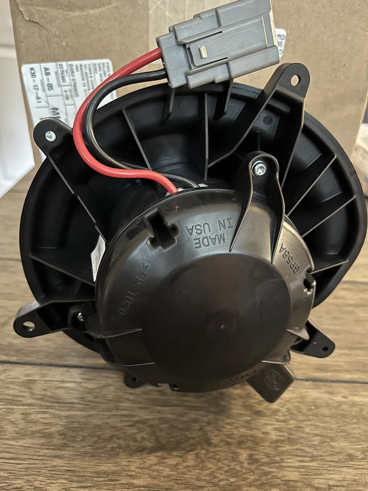 Soplador de climatización Motorcraft MM-1167 para Ford Mustang 15-19 Foto 4 de 4