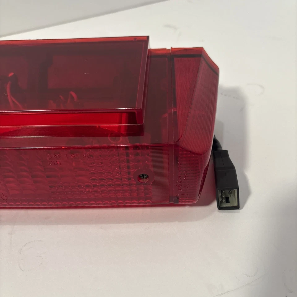 Задний тормозной фонарь 1988 Ducati Paso 750 от оригинального производителя - Изображение 4 из 4