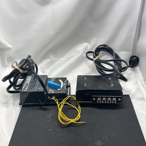 Tyco Models 899T and Pak 1 Hobby Transformers 120VAC and Platform Set of 3 - Picture 5 of 6