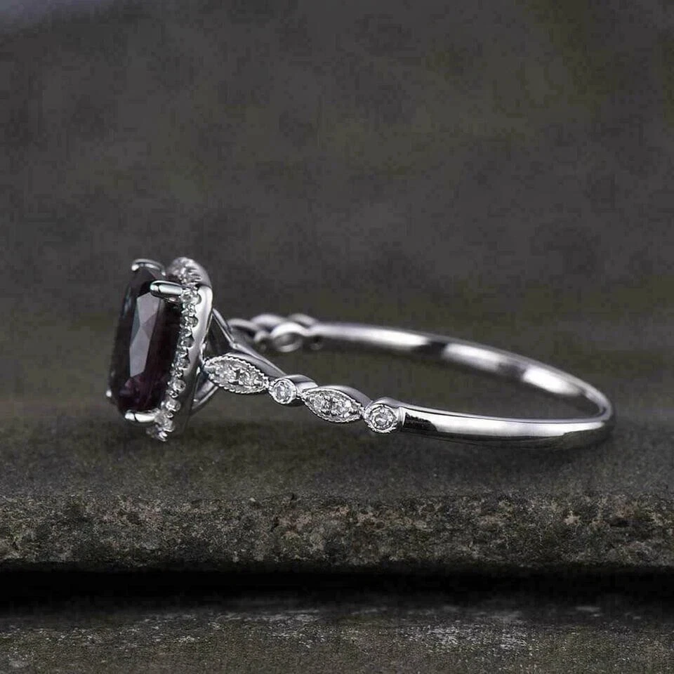 Anillo de compromiso de alejandrita corte cojín de 3,25 quilates de oro blanco macizo de 14 k Foto 2 de 4