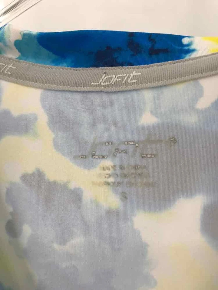 Camiseta deportiva Jofit azul talla pequeña usada Foto 3 de 3