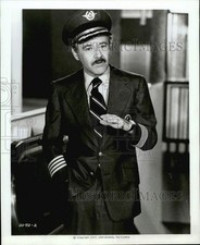 1977 Press Photo Jack Lemmon as jet pilot Don Gallagher in "Airport '77" 1977 Press Photo Jack Lemmon as jet pilot Don Gallagher in "Airport '77"