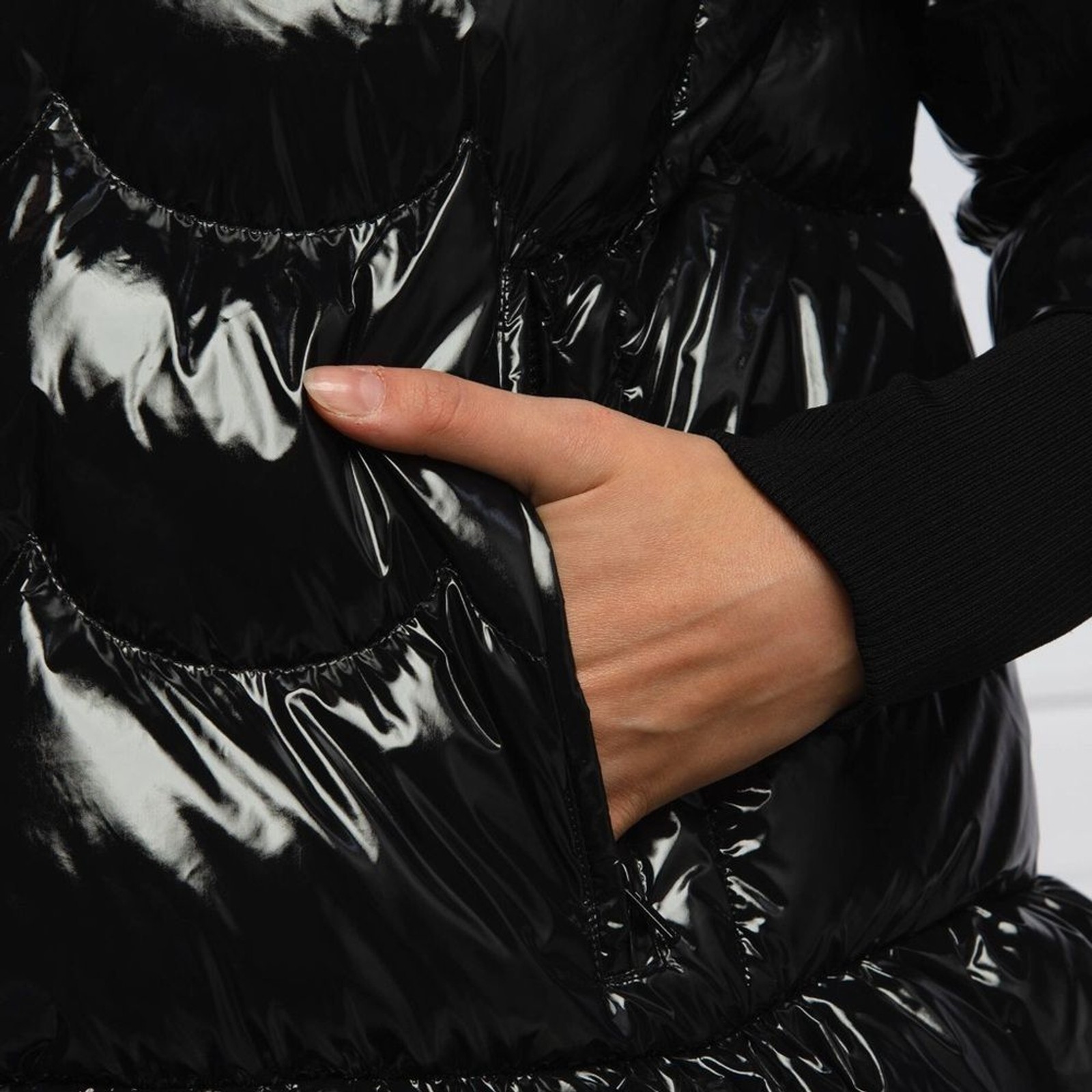 NEW WITH TAGS RED VALENTINO DOWN JACKET LOGO NERO BLACK IT38 S thumbnail 10