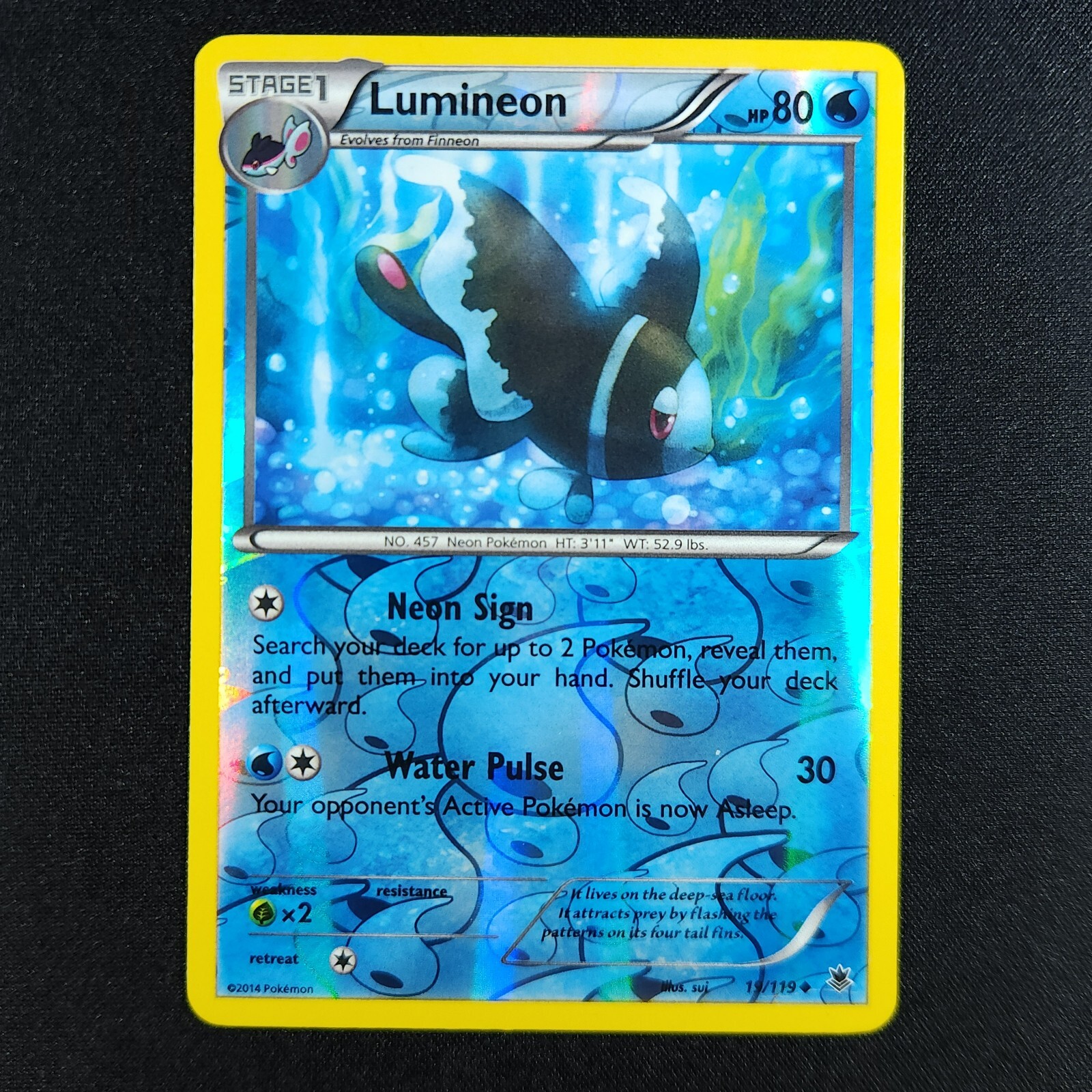 Lumineon 19/119 Holo - Phantom Forces - Pokemon Card