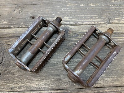 RAT TRAP PEDALS ペダル 1/2軸 old bmx RAT TRAP PEDALS ペダル 1/2軸 old bmx