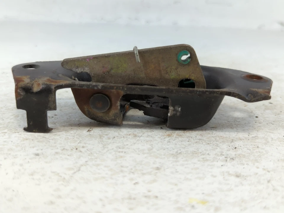 Chevrolet Avalanche 1500 2005 puerta trasera pestillo X8M7S Foto 4 de 4