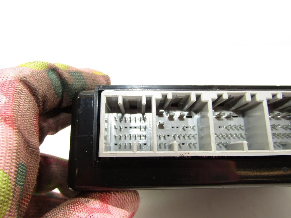 Opel Antara 2012 on-board power supply control unit comfort body comfort control 95151084 - Image 4 of 4