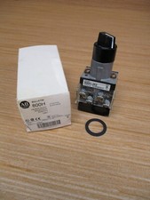 Allen Bradley 800H-JK2B Selector Switch 800HJK2B 2 800T-XA