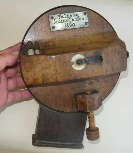 Objet d'art populaire du XIXe siècle et avant napoléon III de France