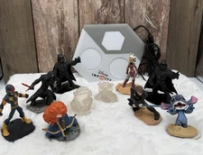 Disney Infinity Portal Base Pad Model #INF-8032386 USB Game And Lot Of Figures
