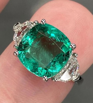 5.00 CT Colombian Emerald Ring with Two White CZ Three-Stone Ring for Women.
