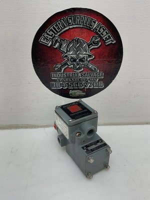 Moore Products Model 77-3 E/P Transducer NEW