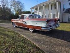 1958 Pontiac Bonneville 