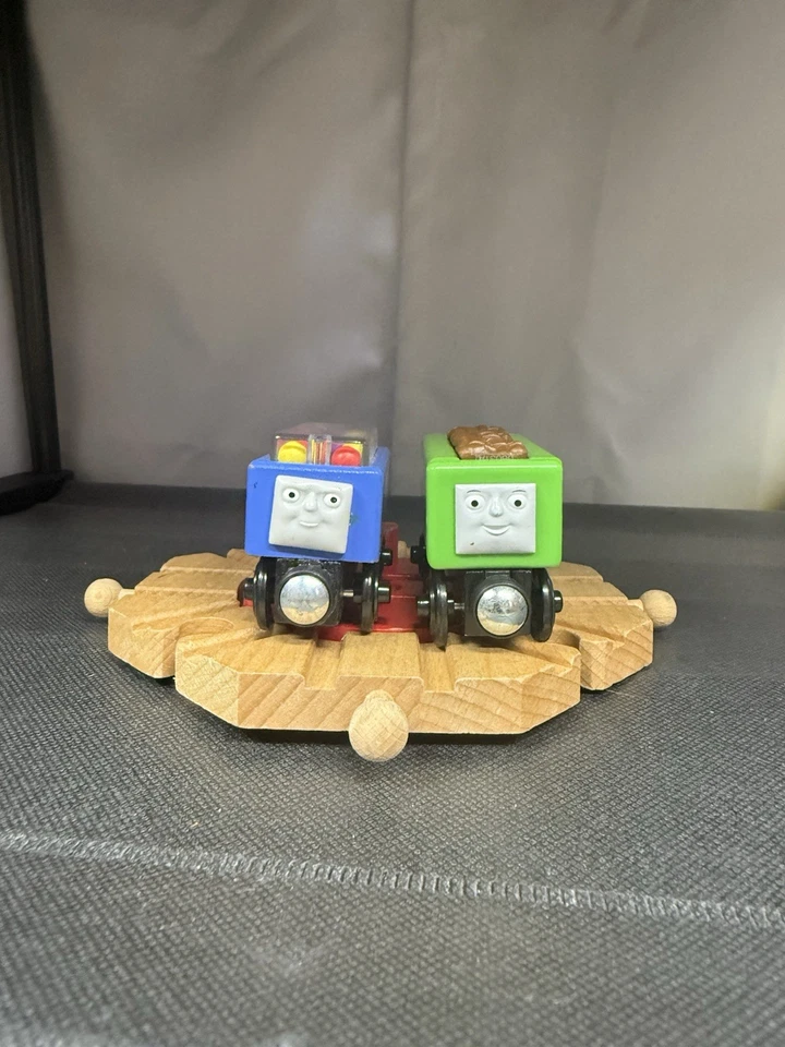 Coche de madera Thomas Friends ferrocarril chocolate y chicles Foto 4 de 4