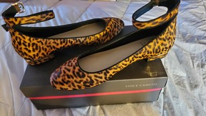 vince camuto attera flat