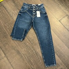 NWT HIGH RISE JEANS SIZE 6