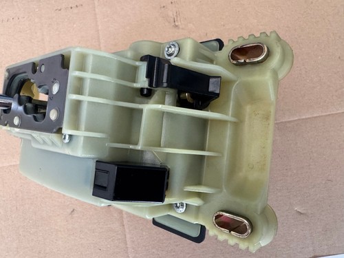 Mercedes-Benz Automatic Shift Lever A2032672524 - Picture 5 of 6