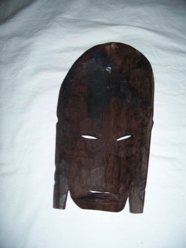 Carved Wood Face Mask Wall Plaque 12.5 inch - Picture 2 of 2