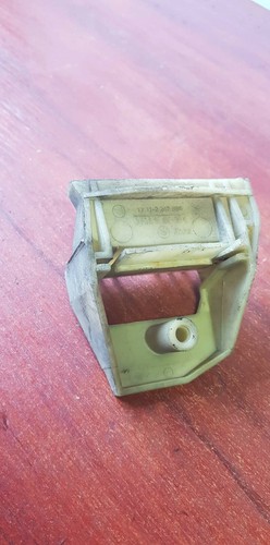 BMW E39 5er Kühlerhalter unten rechts 2247894