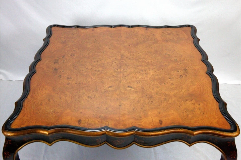 Mesa de centro vintage Hollywood Regency Square Chinoiserie Burl de nogal Foto 3 de 4